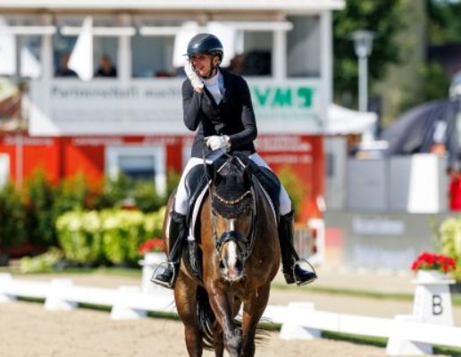 World Champion Einfach Imposant B FRH and Kira-Laura Soddemann. (Photo: Lafrentz)