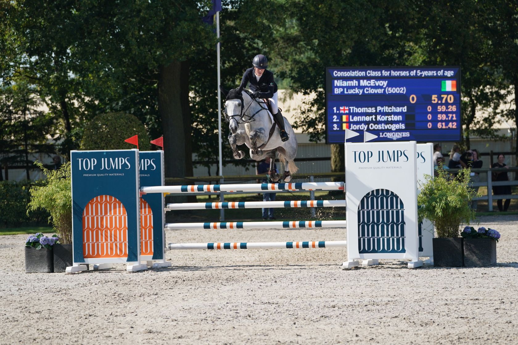 94ebf545-0d6a-488f-9e79-8267cb3f5cc2