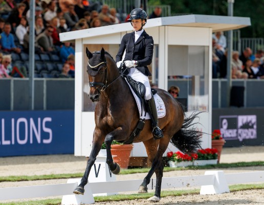 La Jolie SW OLD and Carina Scholz won the small final for six-year-olds